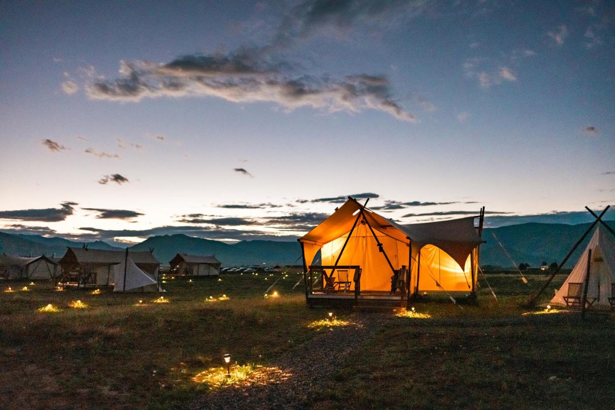 Under Canvas North Yellowstone - Paradise Valley 리빙스턴 외부 사진