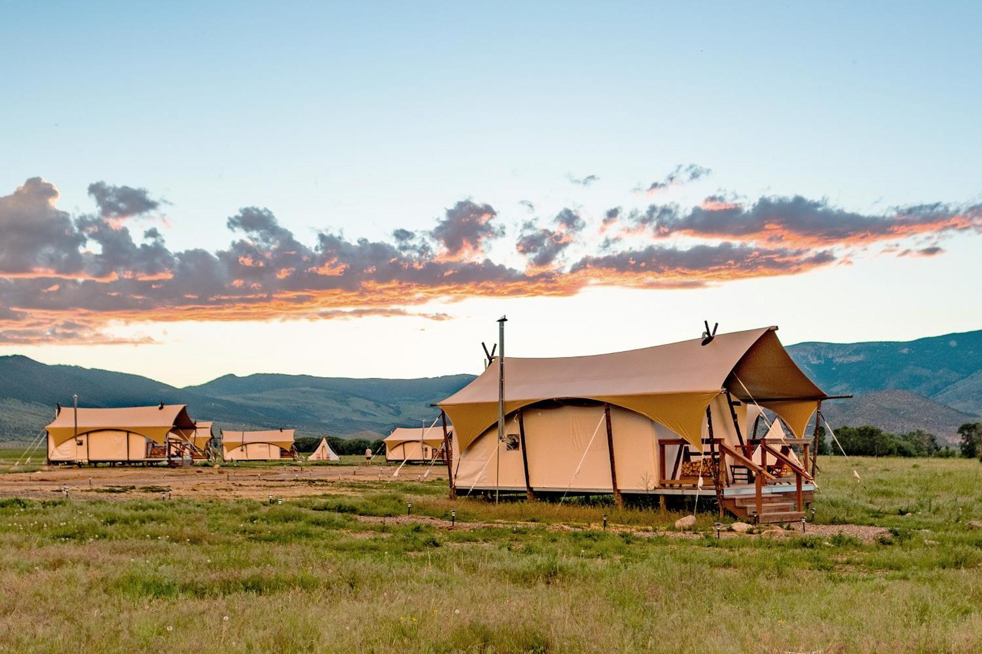 Under Canvas North Yellowstone - Paradise Valley 리빙스턴 외부 사진